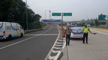 One Way Traffic Engineering at the Main Cikampek Toll Gate Will Continue Until 24.00