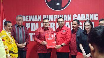 Incumbent Benjamin-Pilar Returns Regional Head Training Form To South Tangerang PDIP DPC