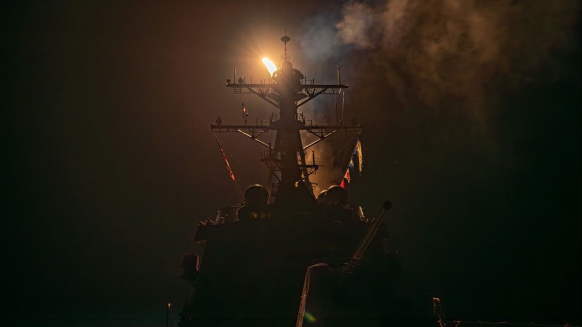 胡塞武装团体发言人美国船舶攻击威胁:美国正处于海上安全失去边缘