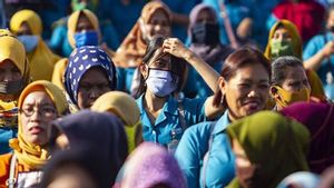 Mendag Lutfi Minta Pengusaha Ikutkan Buruh Program Vaksinasi Gotong Royong