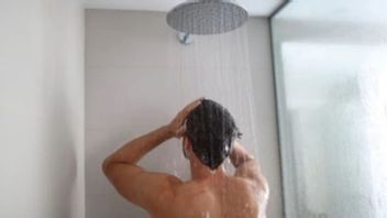 أخذ حمام قد يؤثر على مزاج الجلد والشعر
