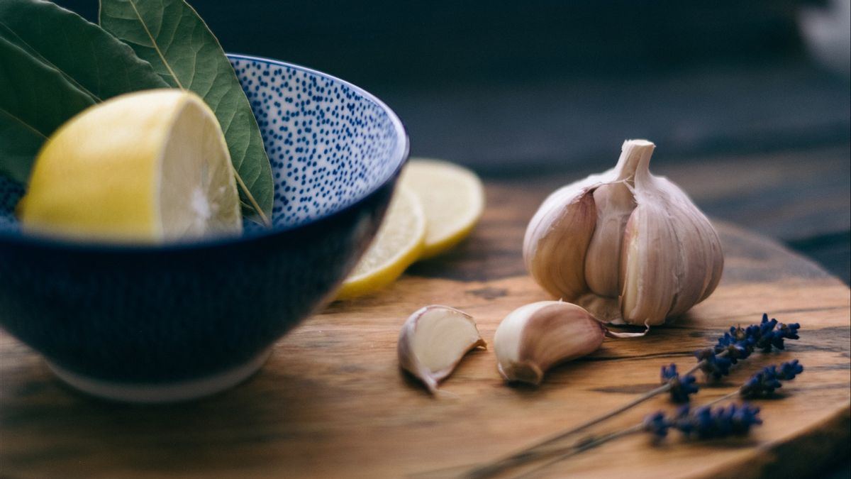 Consumption Of Garlic To Maintain Heart Health, Really? Here's The Fact