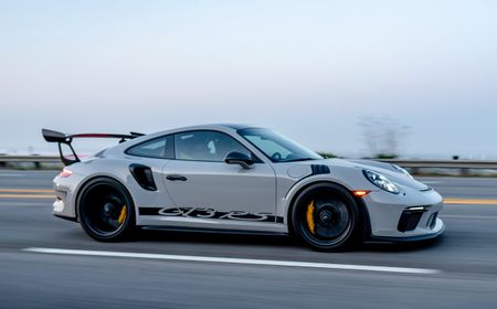 Porsche Ingin Gunakan Perangkat Lunak  Google Automotive Services di Mobil Produksinya