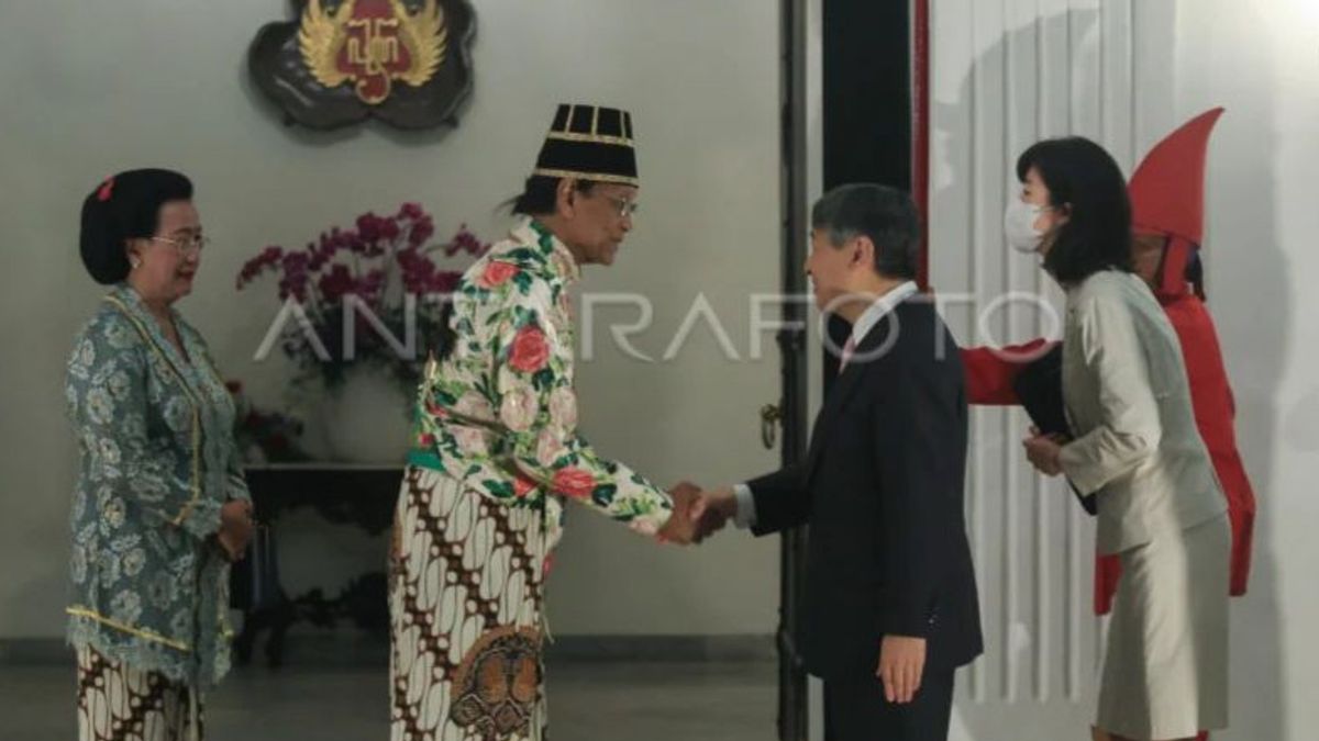 Emperor Of Japan Is Treated With Wayang Kulit Until Eating Night With Sultan HB X At The Yogyakarta Palace