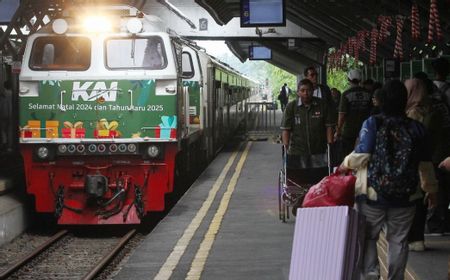 Volume Penumpang di Musim Libur Natal dan Tahun Baru Meningkat, Penjualan Tiket KAI Tembus 2,5 Juta