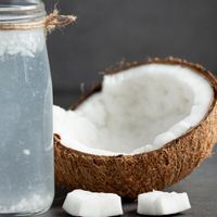 Cara Menghilangkan Batu Empedu dengan Air Kelapa: Adakah Bukti Ilmiahnya?