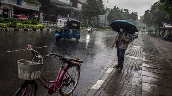5月18日(月)の天気:ジャカルタ、バンドン、バリ島からパプアまで雨が降る