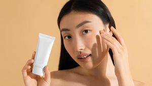 Kerap Keliru, Ini 5 Perbedaan Sunblock dan Sunscreen 