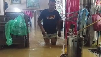 Diguyur Hujan Sejak Petang, Rumah Warga di Jondul Padang Tergenang Banjir 1 Meter