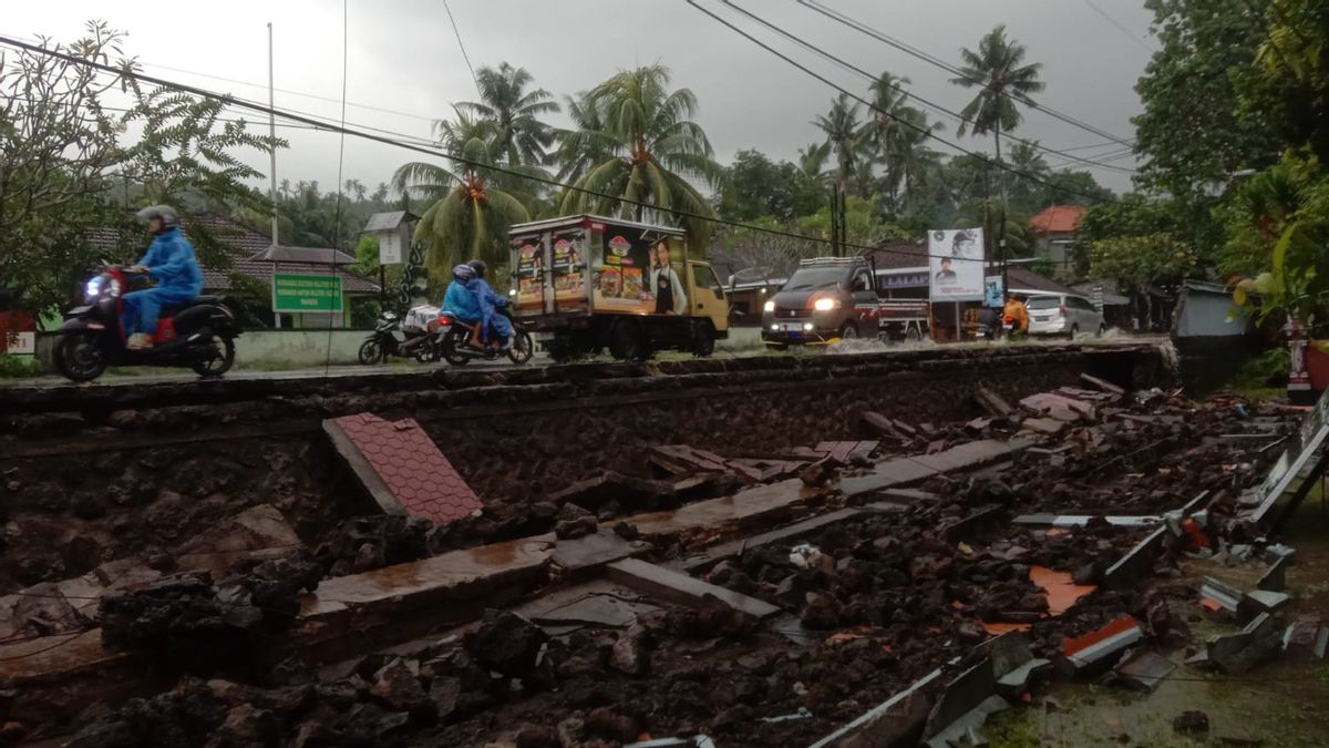 Mauvais temps à Bali, inondations et glissements de terrain à Karangasem
