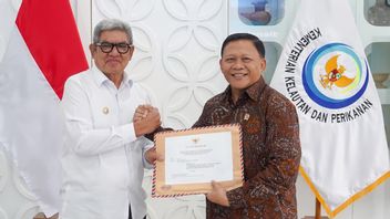 Le Bupati de Maluku Tenggara discute le renforcement des algues et des villages de pêcheurs avec le ministre de la KKP RI