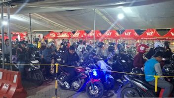 16,013台がシーワンダン港経由でスマトラ島に渡る
