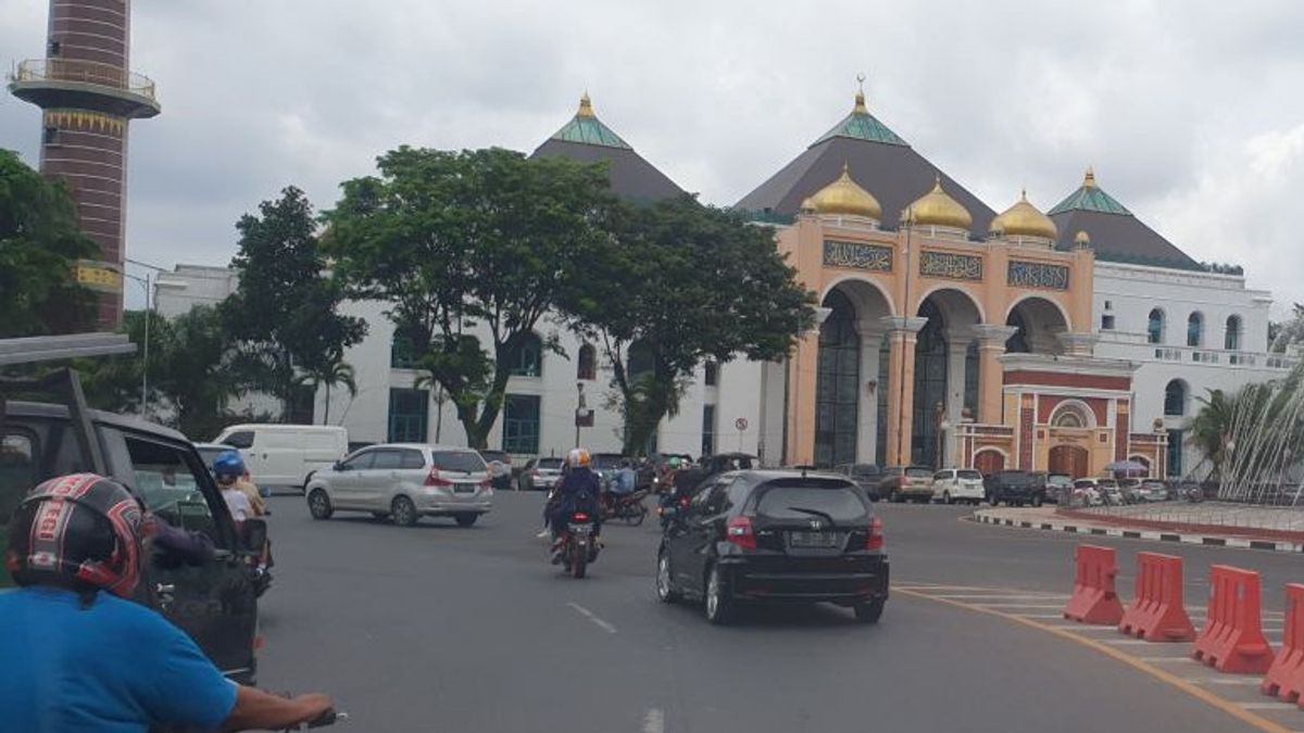 La police de Palembang interdit le convoi nocturne