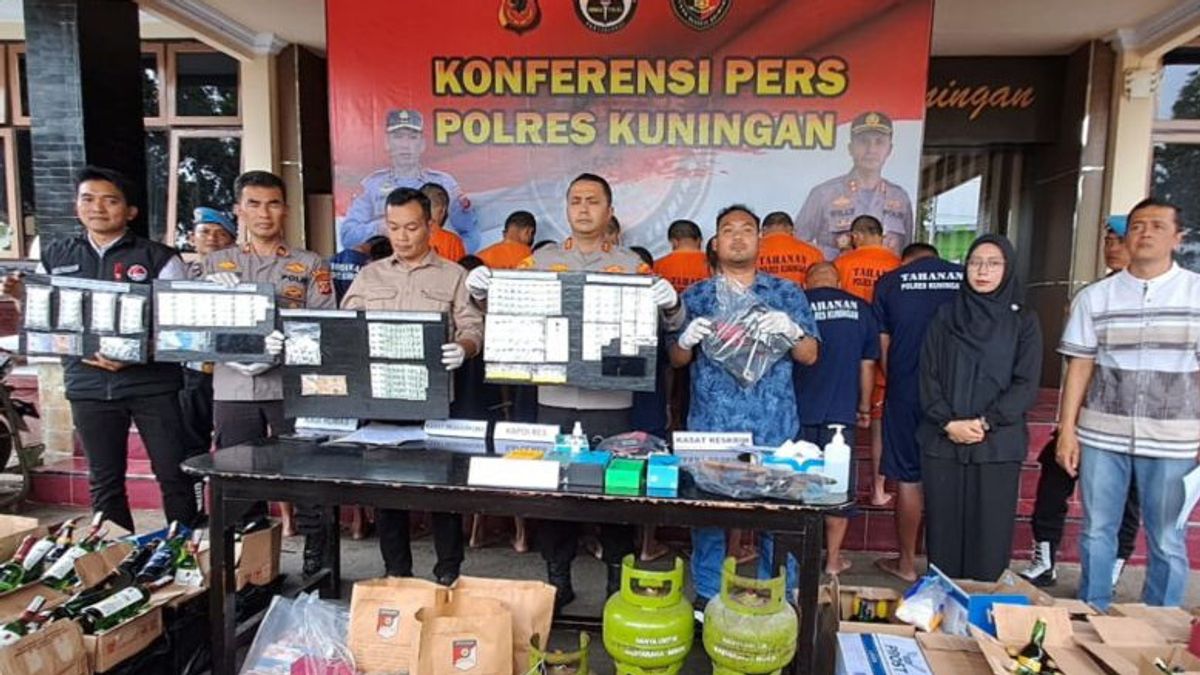 Polisi Tangkap 6 Tersangka Penyalahgunaan Obat Keras di Kuningan