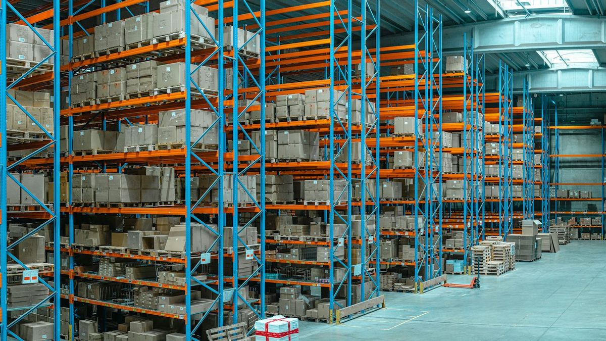 会社は生産を上回ったときに何をしますか?これが戦略です