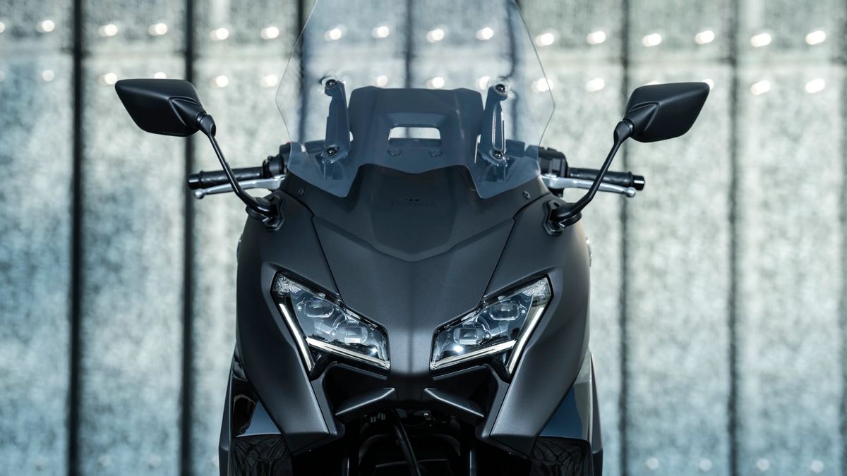 Yamaha TMax Tech Max 2025 Comes With Minor Change, Take A Peek At The Specifications