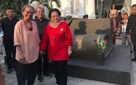 Tinjau Pameran Seni di Galeri Nasional, Megawati Minta Dibuatkan Monumen Peristiwa Kudatuli di Markas PDIP