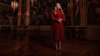 Follow Tradition, Princess Heir To The Throne Of The Netherlands Amalia Celebrates 18th Anniversary In A Simple