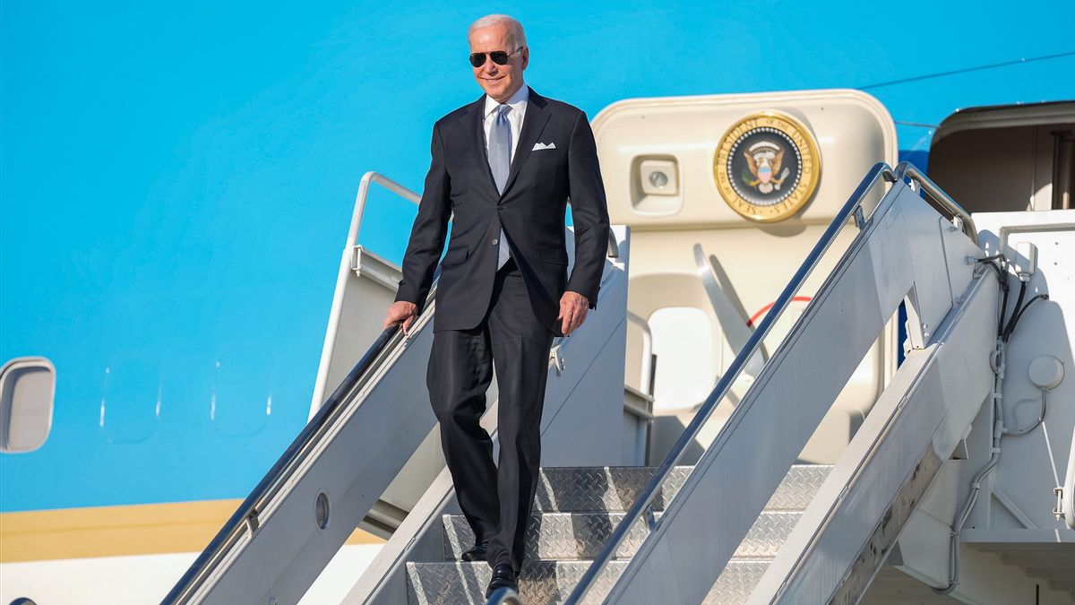 Le président Biden n'est pas sûr que la transition du pouvoir se déroulera pacifiquement si Trump perd les élections