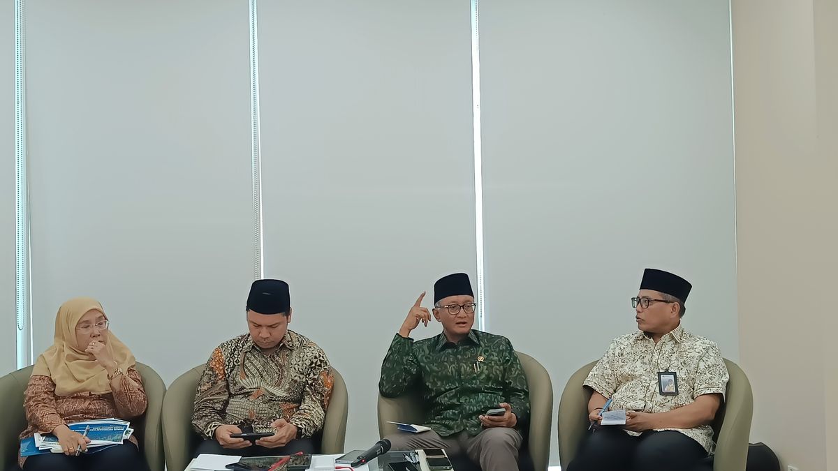 Jembatan Kemang Pratama Amblas imbas Banjir, Dirjen Bina Marga: Sementara Ditangani TNI
