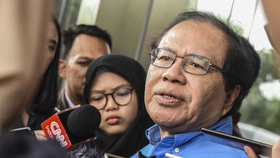 Rizal Ramli refuse Suharto d'être un héros national