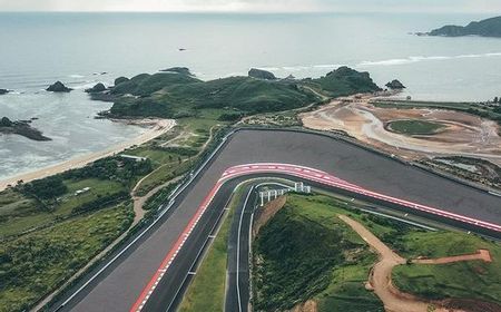 Rentetan Pantai Cantik Sekitar Sirkuit Mandalika Pas untuk Bersantai