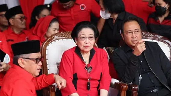 Pengganti Hasto Kristiyanto Tergantung Kepentingan Megawati dan PDIP