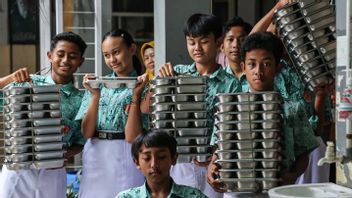 MBG: طموح كبير لا يتماشى مع الواقع ، حق الطفل في الحصول على طعام آمن يتم تجاهله