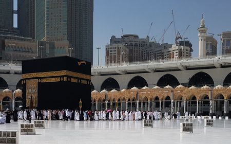 25 Calon Jemaah Umrah Perdana Riau Diberangkatkan ke Makkah