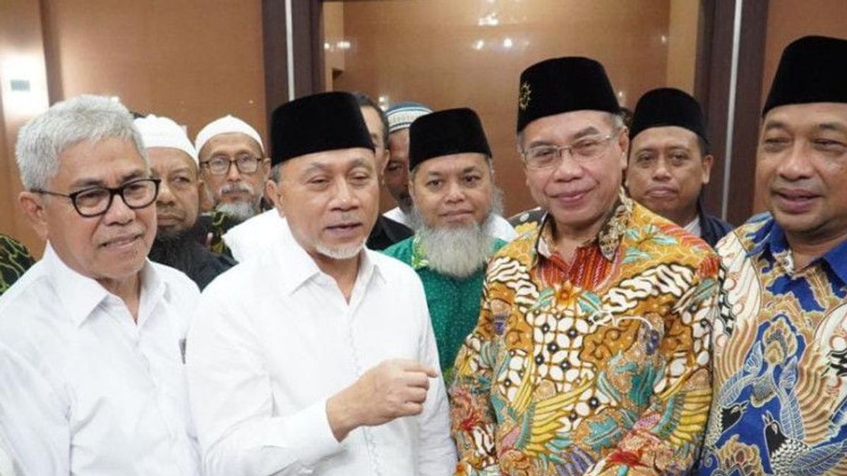 Zulkifli Hasan Ucapkan Selamat ke Pimpinan Muhammadiyah Jatim