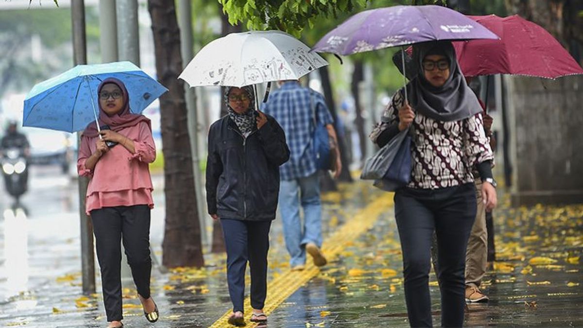 الطقس في 16 يناير ، معظم المدن في إندونيسيا تمطر بعد ظهر الثلاثاء