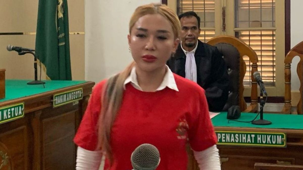 Defendant Fraud Hundreds Of Millions Of Filming Offer Mode In Medan Sentenced To 3.5 Years In Prison
