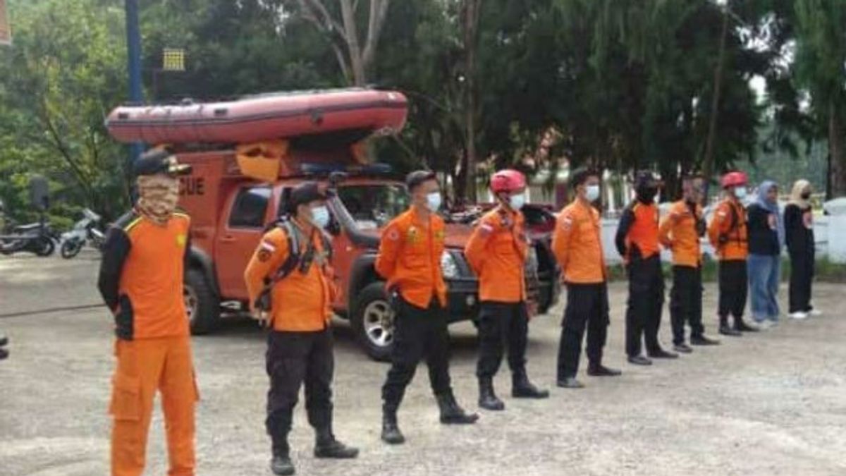 العثور على 2 من ركاب قارب صغير انقلب بسبب اكتساح موجة سفينة أخرى ميتين في نهر كوسان