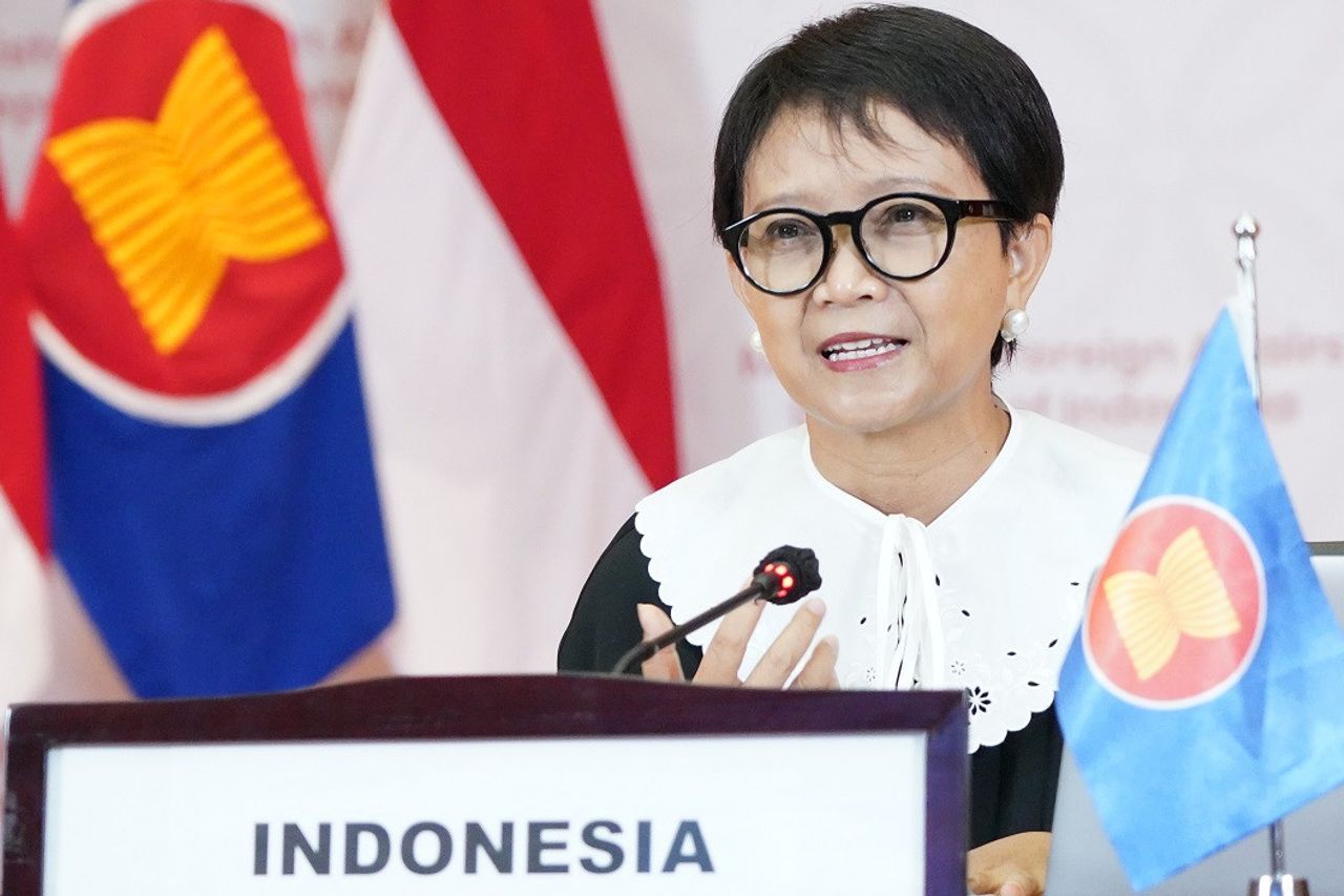 国連事務総長の招待を果たし、インドネシアは女性の権利を圧迫し、アフガニスタンの状況を悪化させる