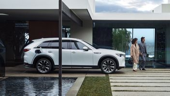 Mazda Tunda Kemunculan CX-90 PHEV di Australia, Ini Penyebabnya