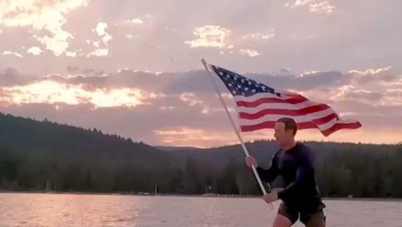 Celebrate July 4th, Video Of Mark Zuckerberg Gliding On Water Viral