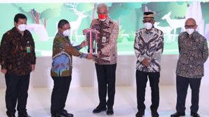 Ganjar Pranowo Terima Penghargaan Green Leadership dari KLHK, Ini Alasannya