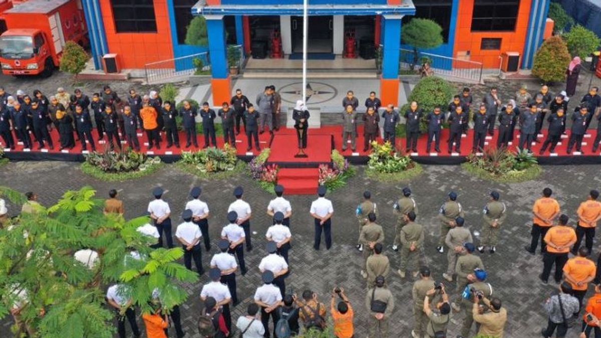  Gubernur Khofifah Instruksikan BPBD Proaktif Menghadapi Cuaca Ekstrem di Jatim