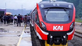 マカッサル - パレパレ列車はますます一般の人々に好まれ、顧客数はほぼ3倍に増加しました