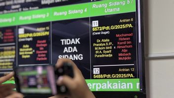 市外にいるという役務と任務が、アタリア・リドワン・カミルの最初の離婚裁判に出席しなかった理由