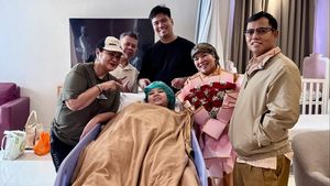 Jadi Ayah Siaga, Frans Faisal Siap Begadang dan Belajar Ganti Popok untuk Putrinya