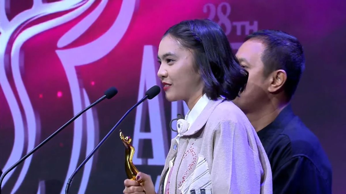 AMI Awards 第二个奖项，Dere：感谢蓝色之心的聆听