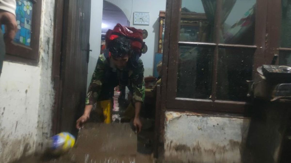 150 Warga Bandung Terdampak Banjir Bandang Imbas Melimpasnya Sungai Cikapundung 