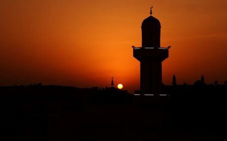 Bawaslu Usut Dugaan Tokoh Agama Fasilitasi Kampanye Calon Bupati Karawang di Masjid