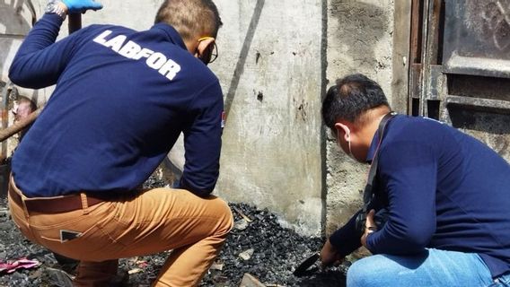 North Sumatra Police Take Samples Of Cables And Charcoal Remains From The Old Mountain Fire Location