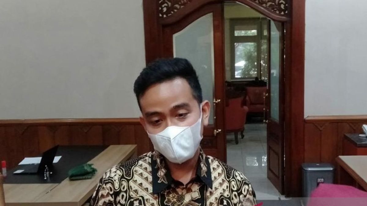 Kasus COVID Melonjak, Mas Wali Gibran Rakabuming Minta Warga Solo Segera Suntik Dosis <i>Booster</i>