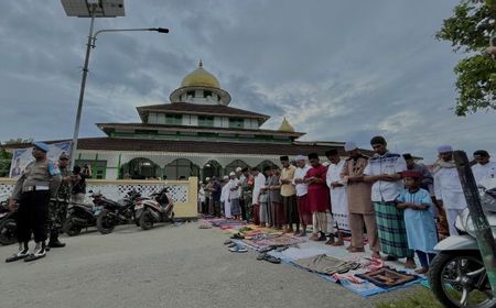 Warga Negeri Wakal Maluku Tengah Laksana Salat Id Hari Ini