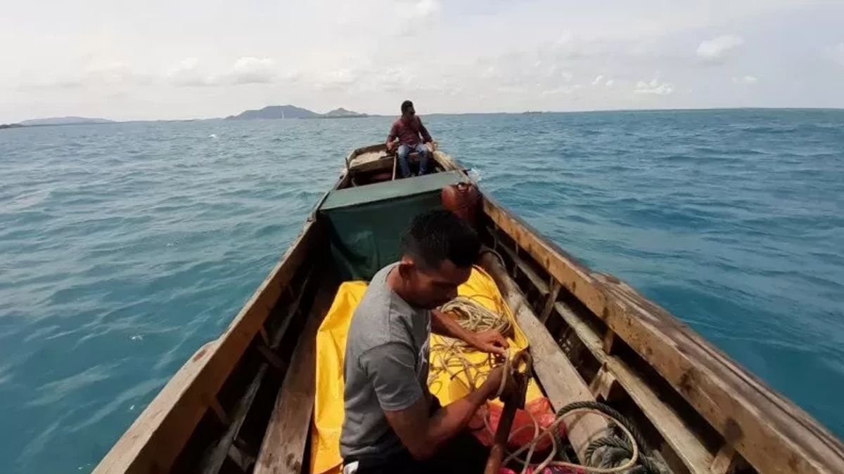 在Cianjur水域溺水身亡，勿加泗渔夫在距离失踪地点2公里处发现毫无生气