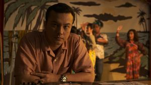 Nicholas Saputra Serba Pertama di Film <i>Siapa Dia</i>, Musikal hingga Garin Nugroho