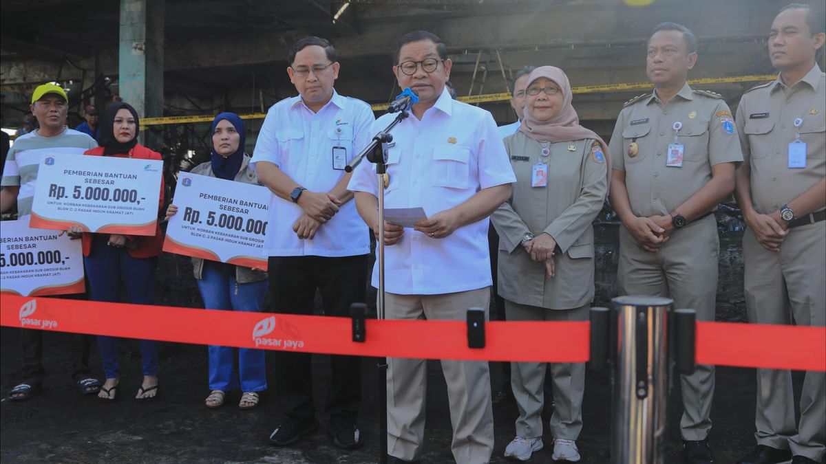 Tiap Pedagang Terdampak Kebakaran Pasar Induk Kramat Jati Dapat Bantuan Rp5 Juta